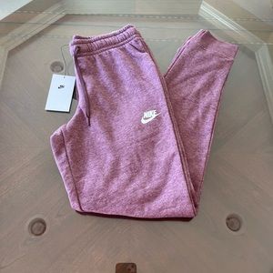 Nike Sportswear Essential
Women's Fleece Pants Slim Fit Size Small Plum